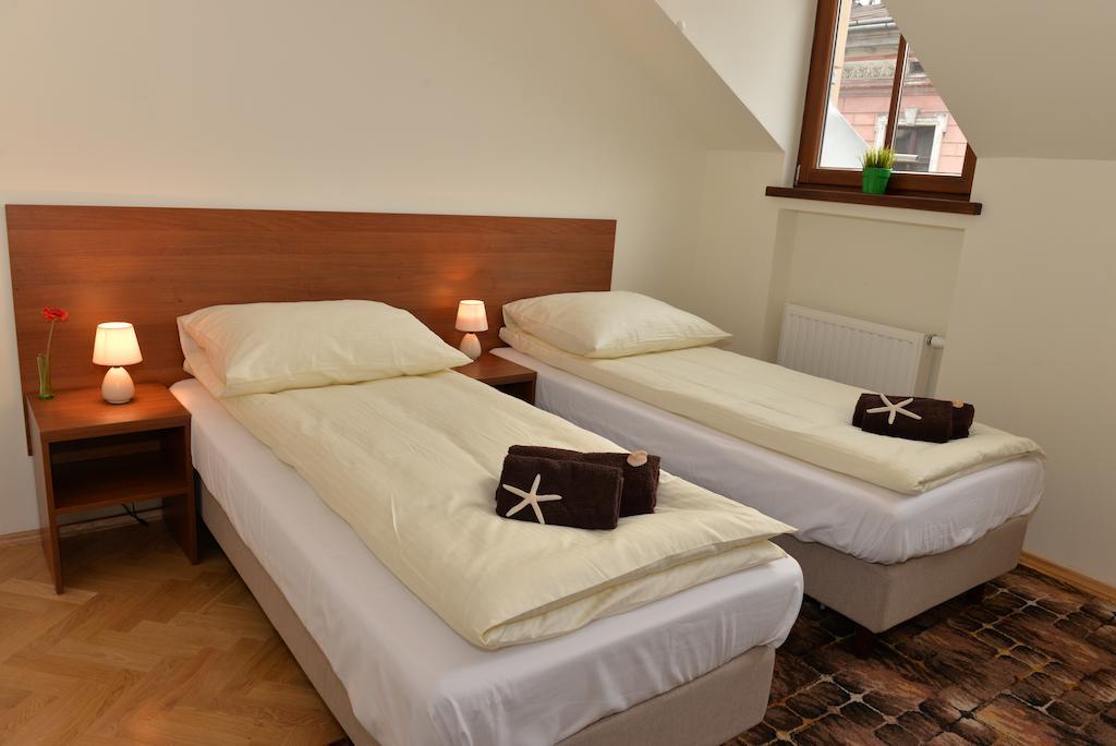 Royal Route 29 Comfort Rooms Krakow Phòng bức ảnh