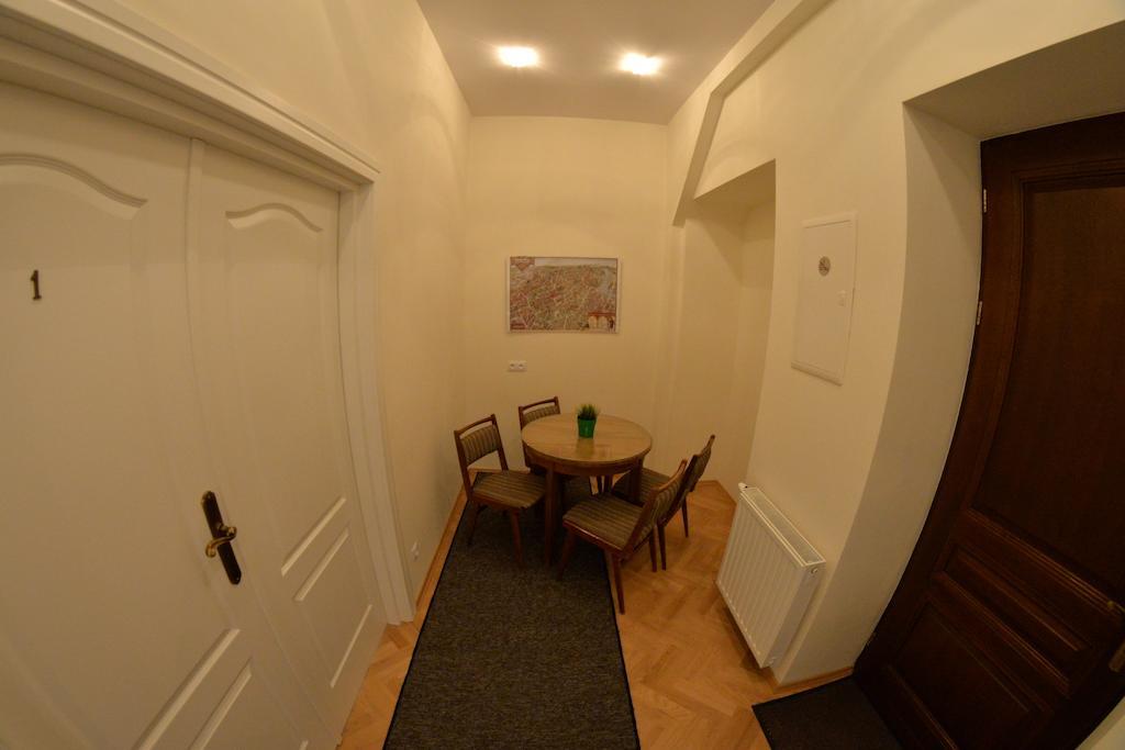 Royal Route 29 Comfort Rooms Krakow Ngoại thất bức ảnh