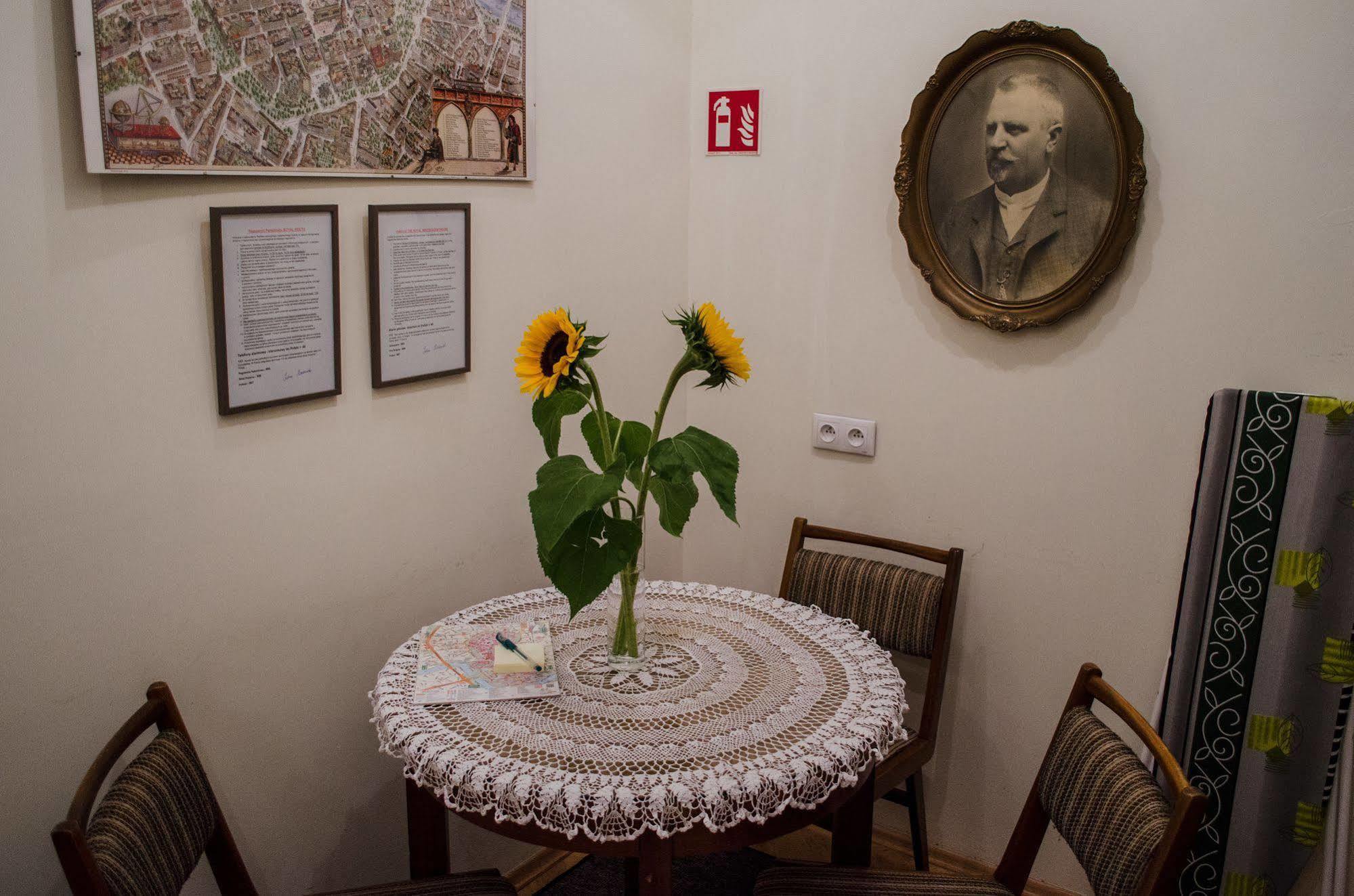 Royal Route 29 Comfort Rooms Krakow Ngoại thất bức ảnh