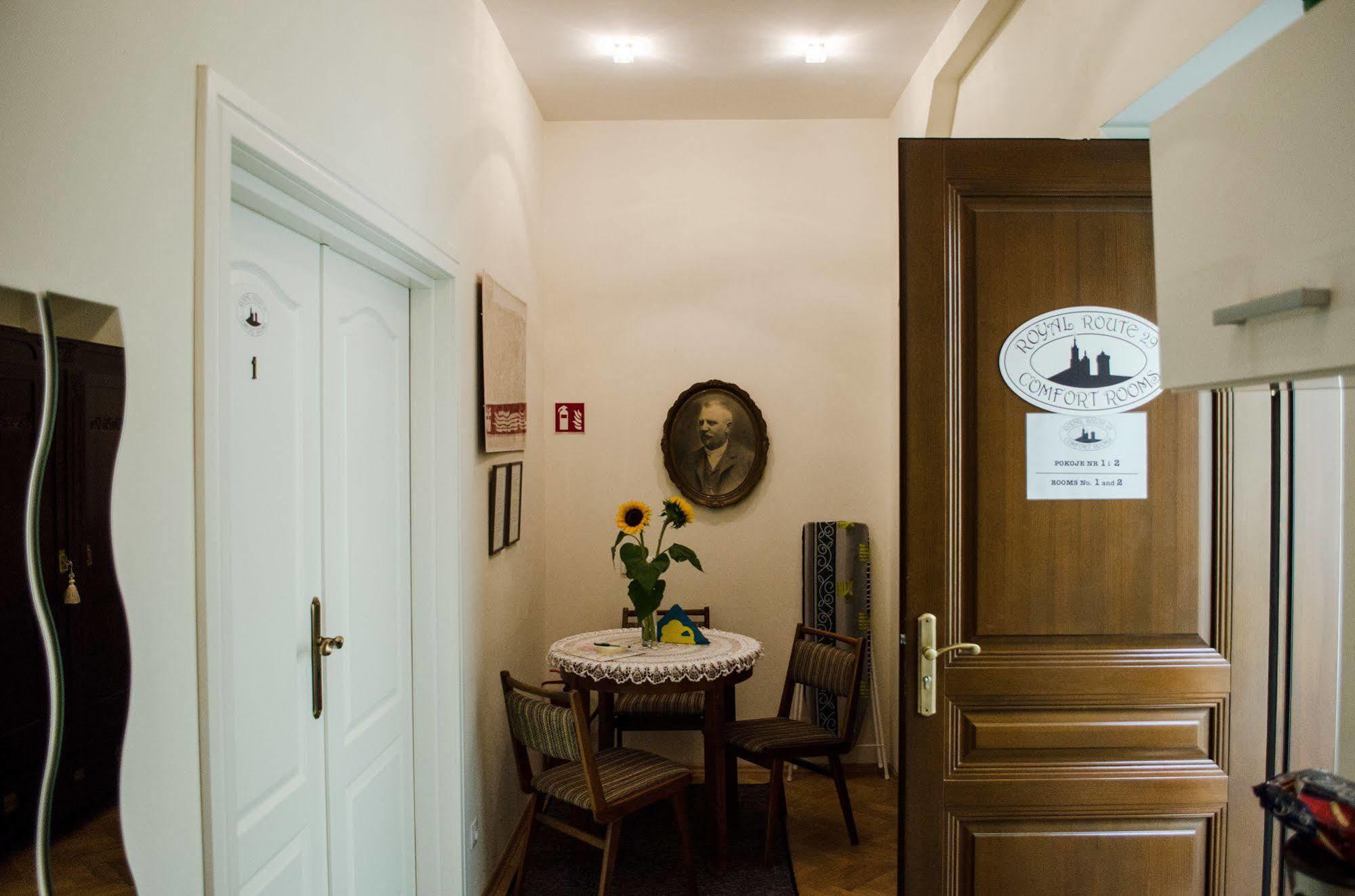 Royal Route 29 Comfort Rooms Krakow Ngoại thất bức ảnh