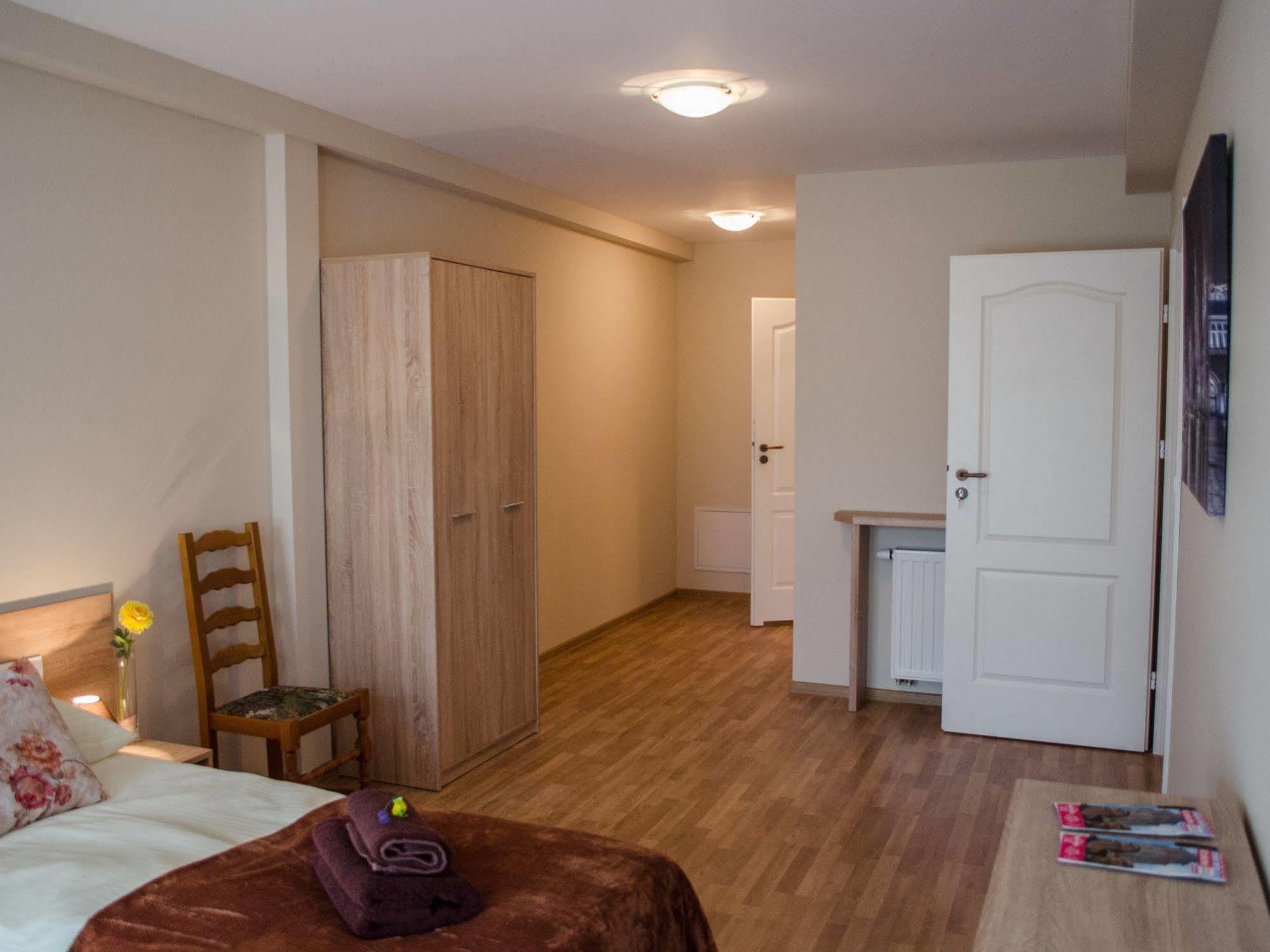 Royal Route 29 Comfort Rooms Krakow Ngoại thất bức ảnh