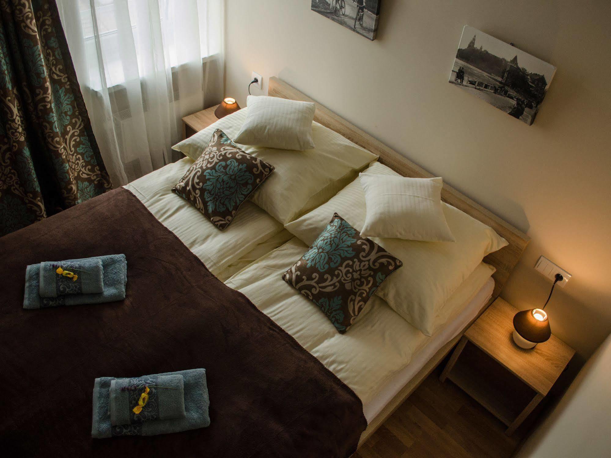Royal Route 29 Comfort Rooms Krakow Ngoại thất bức ảnh