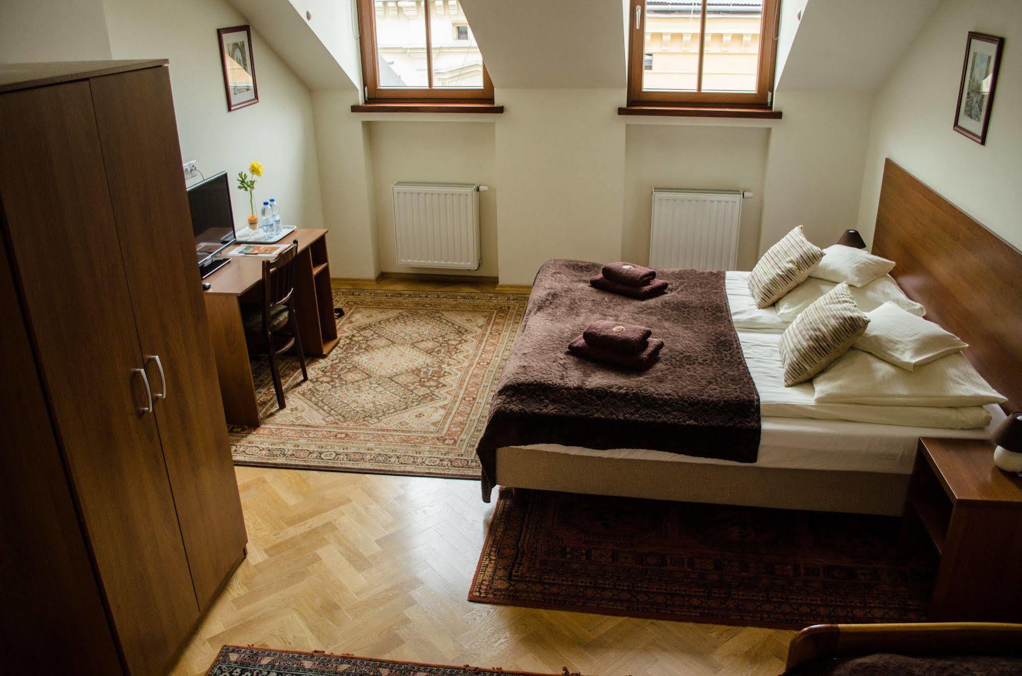 Royal Route 29 Comfort Rooms Krakow Ngoại thất bức ảnh