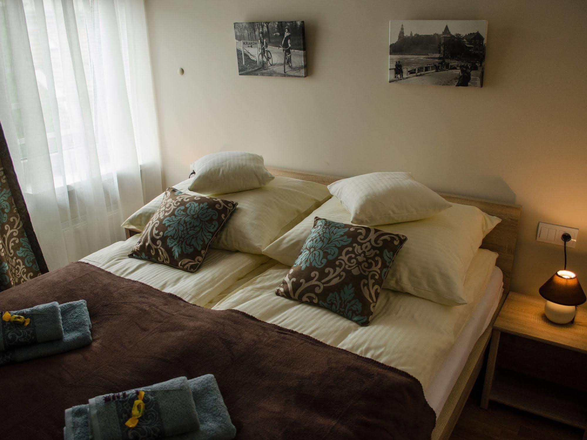 Royal Route 29 Comfort Rooms Krakow Ngoại thất bức ảnh
