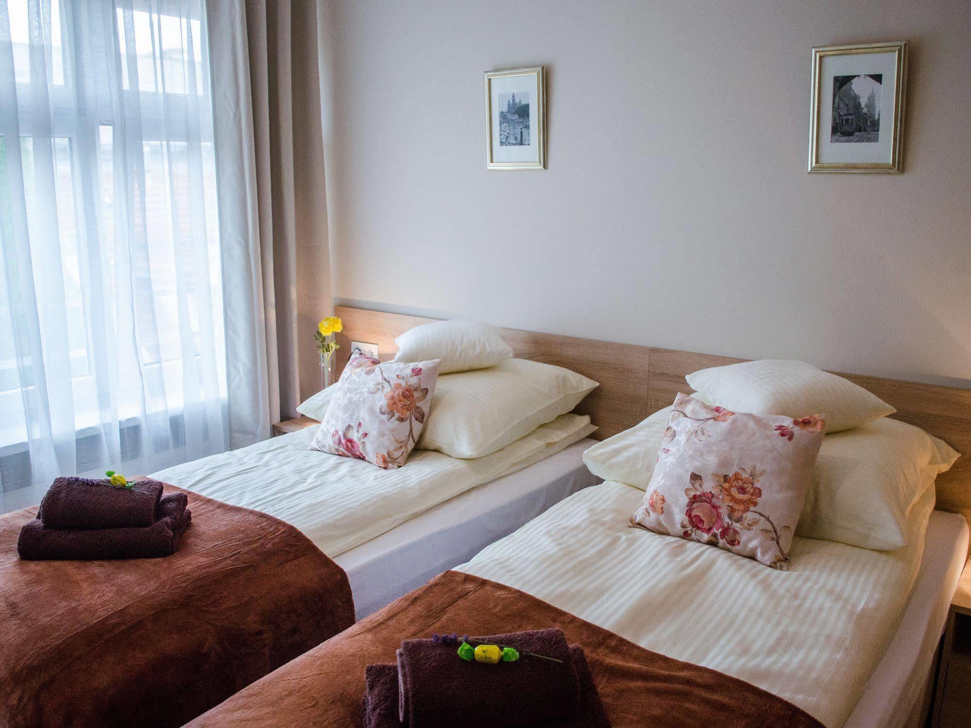 Royal Route 29 Comfort Rooms Krakow Ngoại thất bức ảnh